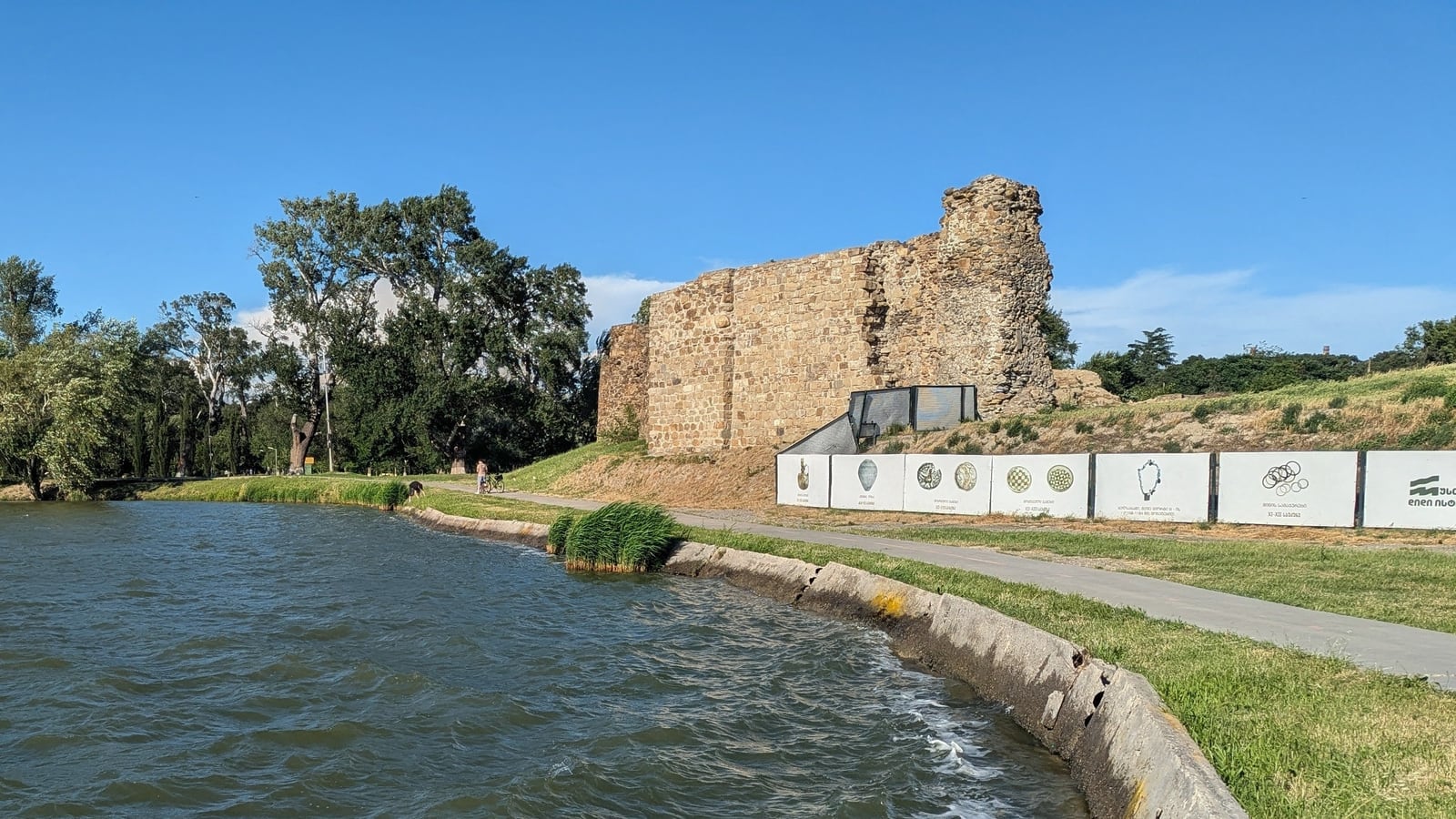 Tour en ruine de la Forteresse de Rustavi, à Rustavi, en Géorgie