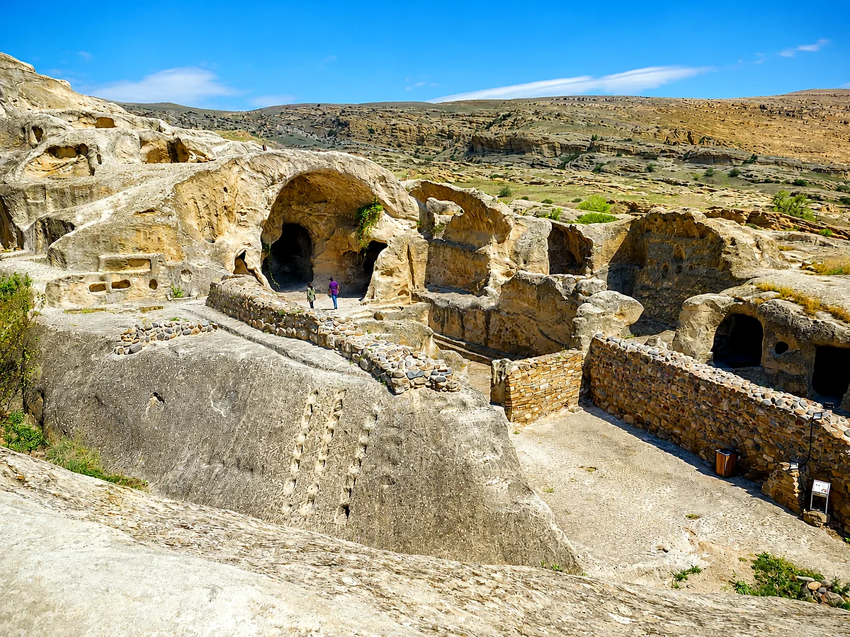 La ciudad rupestre de Uplistsikhe sobre el valle del Mtkvari cerca de Gori, Shida Kartli, Georgia