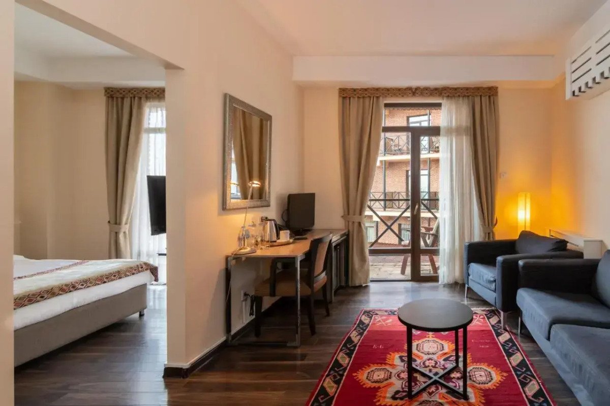 Sauberes und komfortables Gästezimmer im Ginger Hotel in Tiflis