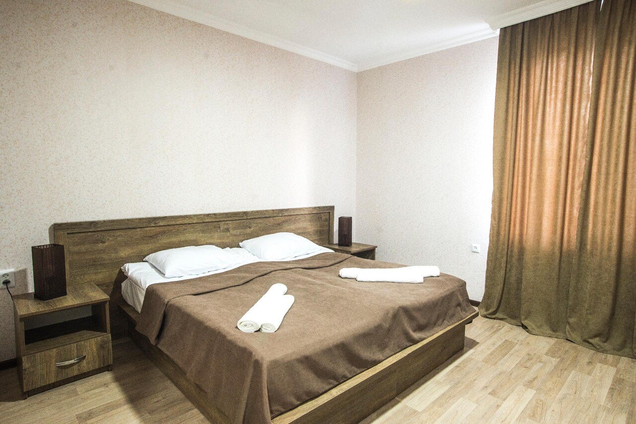 Kolejny pokój gościnny w Hotelu Beni w Achalcyche, Gruzja