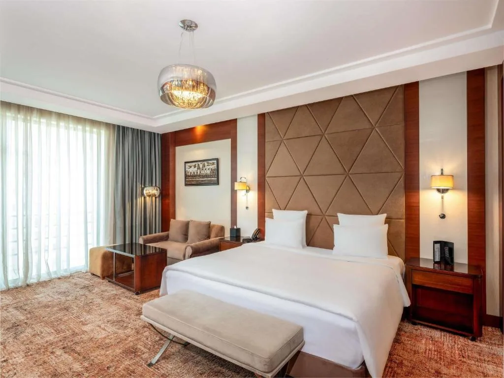 Pokój gościnny z łóżkiem małżeńskim, Mövenpick Winter Park Baku w Baku, Azerbejdżan