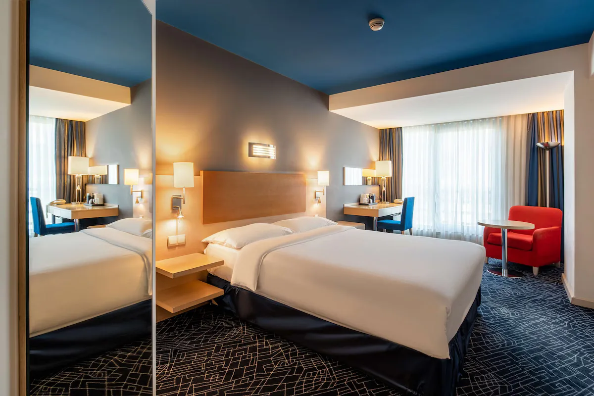 Pokój gościnny z łóżkiem małżeńskim, Radisson Hotel Baku w Baku, Azerbejdżan